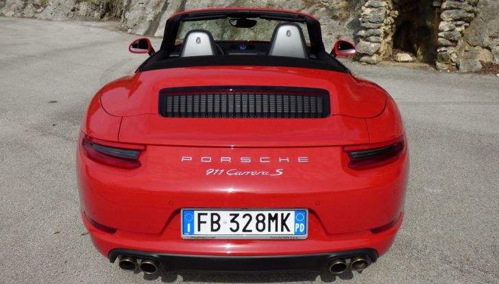 Porsche 911 Carrera S Cabrio, la nostra prova su strada: Paint it Red! - Foto 22 di 46