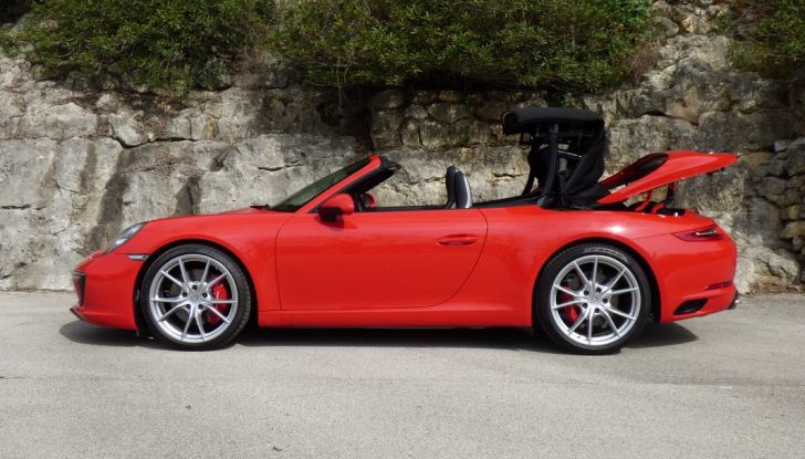 Porsche 911 Carrera S Cabrio, la nostra prova su strada: Paint it Red! - Foto 39 di 46