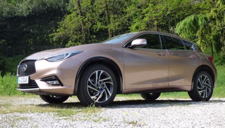 Infiniti Q30, la nostra prova su strada: Opinione, allestimenti e prezzi - Foto 5 di 43