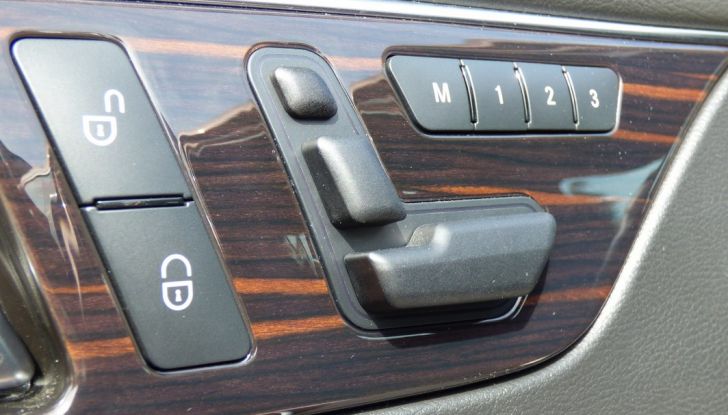 Infiniti Q30, la nostra prova su strada: Opinione, allestimenti e prezzi - Foto 11 di 43