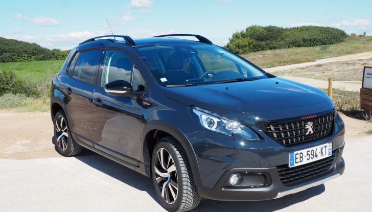 Peugeot 2008 restyling: prova su strada, motorizzazioni e prezzi - Foto 3 di 14