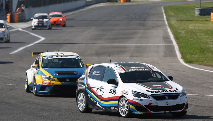 Il Leone torna a ruggire in pista - Foto 1 di 3