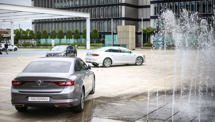 Renault 4Control, il Test Drive: Talisman ed Espace a quattro ruote sterzanti - Foto 12 di 12