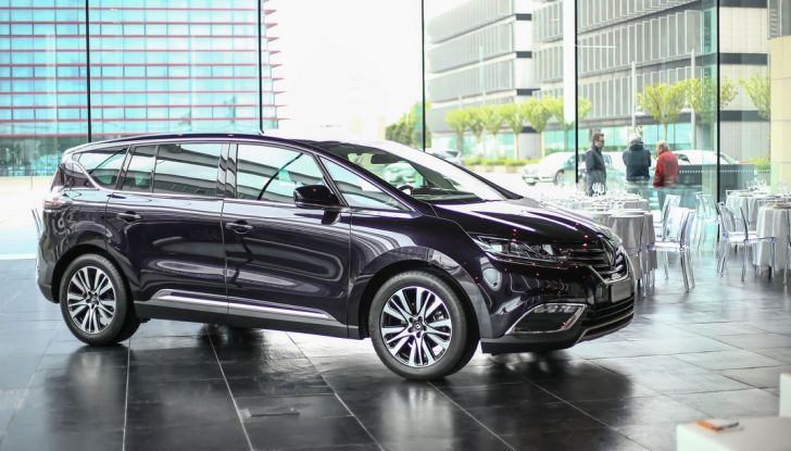 Renault 4Control, il Test Drive: Talisman ed Espace a quattro ruote sterzanti - Foto 8 di 12