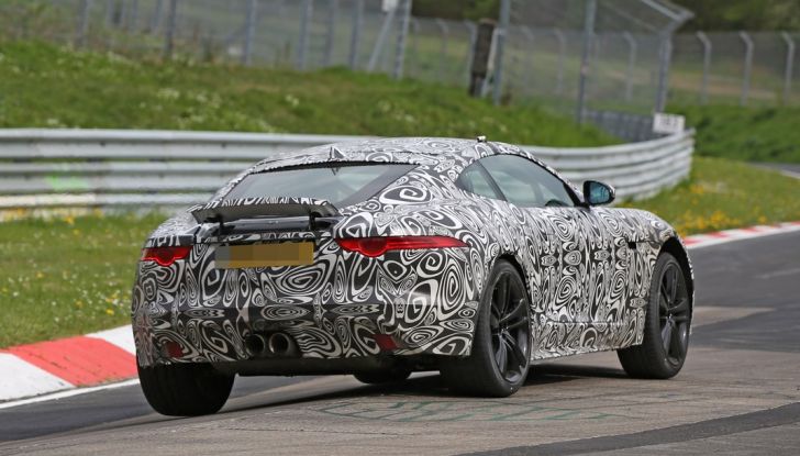 Nuova Jaguar F-Type: le foto spia del Facelift - Foto 10 di 19