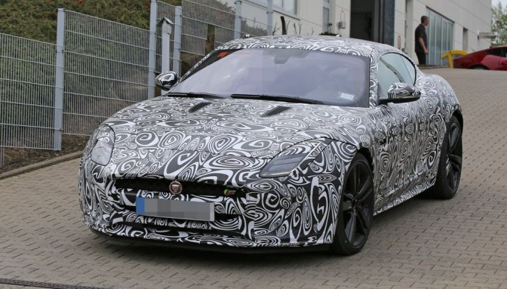Nuova Jaguar F-Type: le foto spia del Facelift - Foto 13 di 19