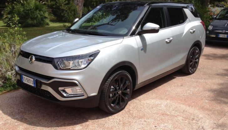 SsangYong XLV: prova su strada, motori, prezzi e allestimenti - Foto 6 di 15
