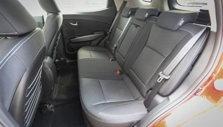 SsangYong XLV: prova su strada, motori, prezzi e allestimenti - Foto 10 di 15