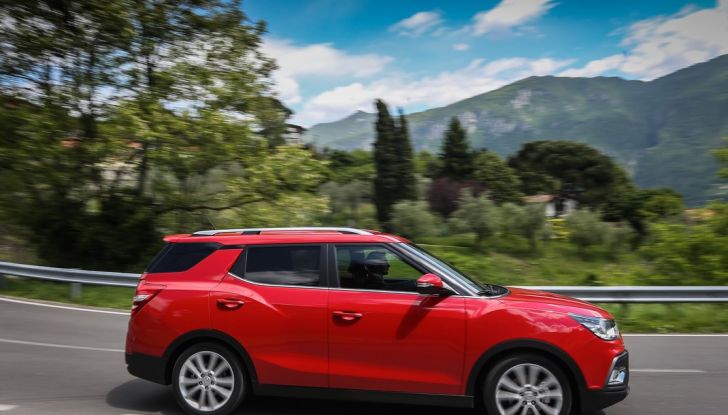 Ssangyong XLV: il primo crossover wagon del marchio coreano - Foto 6 di 15