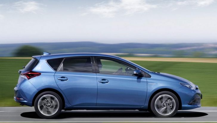 Toyota Auris Black Edition, il nuovo allestimento con colori esclusivi - Foto 5 di 14