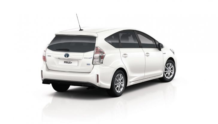 Toyota Prius +: maggiore comfort e tecnologia per il Model Year 2016 - Foto 13 di 14