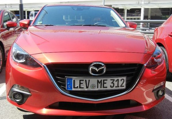 nuova mazda 3 test drive frontale