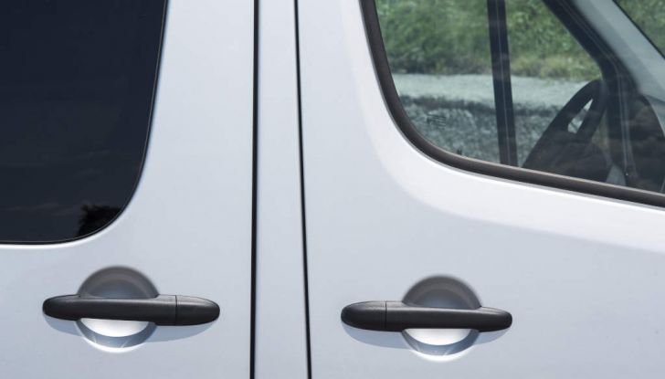 Mercedes Sprinter: prova su strada, allestimenti e prezzi - Foto 14 di 21