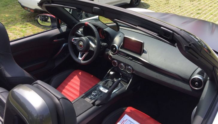 Abarth 124 Spider prova su strada, prezzi e prestazioni - Foto 3 di 10