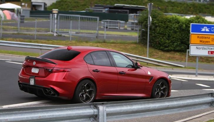 Alfa Romeo Giulia GTA 9