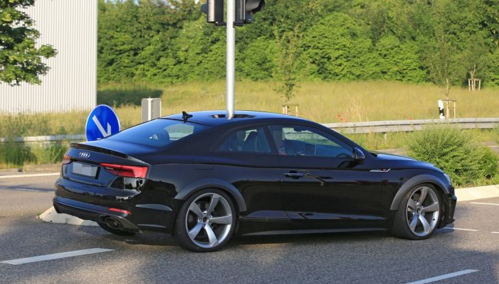 RS5 audi Coupé immagini spia