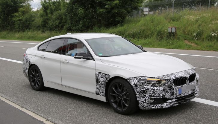 BMW Serie 4 GranCoupe facelift, le prime immagini spia senza camuffature (2)