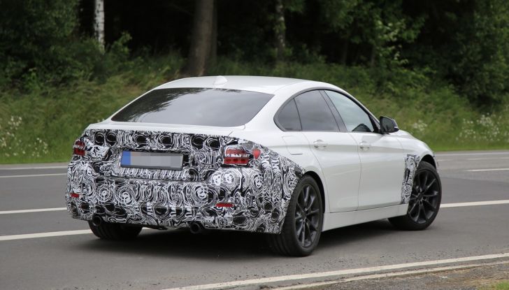 BMW Serie 4 GranCoupe facelift, le prime immagini spia senza camuffature (7)