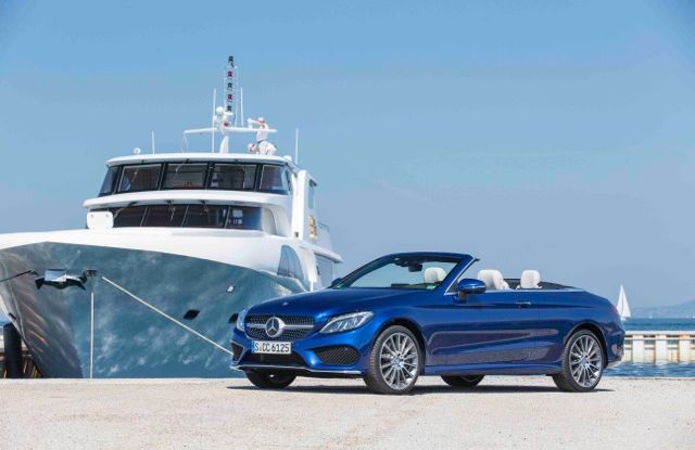 Nuova Mercedes Classe C Cabrio: prova su strada, motori, allestimenti e prezzi - Foto 9 di 11
