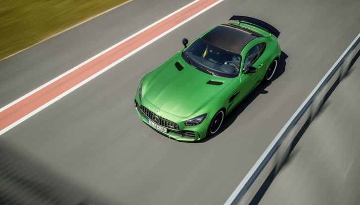 Nuova Mercedes AMG GT R: il V8 da 585CV e 700Nm - Foto 14 di 39