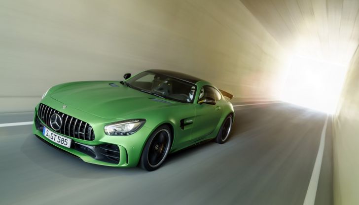 Nuova Mercedes AMG GT R: il V8 da 585CV e 700Nm - Foto 25 di 39