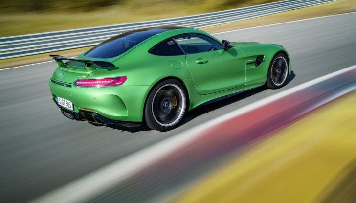 Nuova Mercedes AMG GT R: il V8 da 585CV e 700Nm - Foto 27 di 39