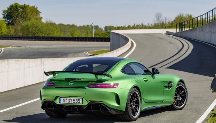 Nuova Mercedes AMG GT R: il V8 da 585CV e 700Nm - Foto 35 di 39