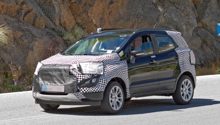 Ford EcoSport restyling, foto spia.