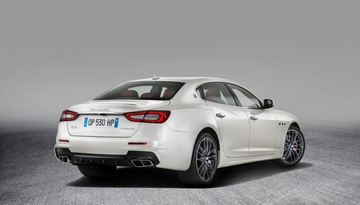 Le 7 berline di lusso: tra le ammiraglie, anche Maserati Quattroporte restyling - Foto 2 di 34