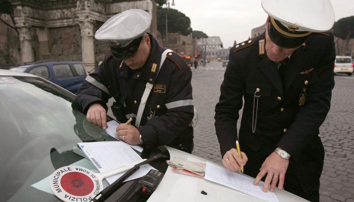 Milano record di multe: pronta una class action - Foto 3 di 8