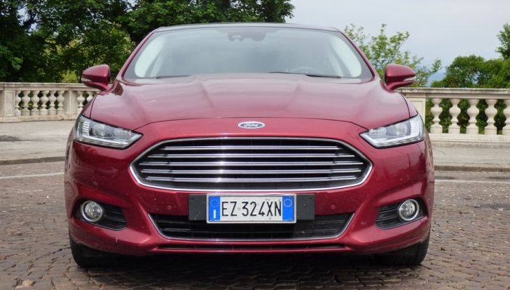 Nuova Ford Mondeo Titanium 2.0 TDCi 180 CV prova su strada e prezzi.
