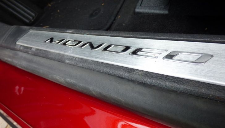 Nuova Ford Mondeo Titanium 2.0 TDCi 180 CV prova su strada e prezzi.