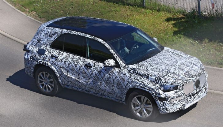 Nuova Mercedes GLE, le immagini dei primi test su strada - Foto 2 di 18