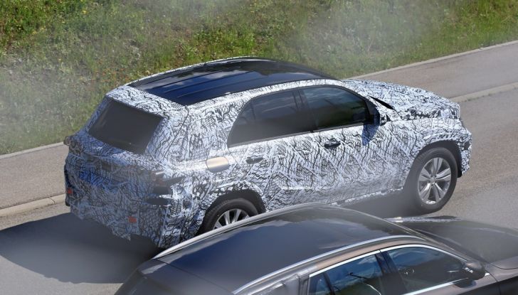 Nuova Mercedes GLE, le immagini dei primi test su strada - Foto 15 di 18