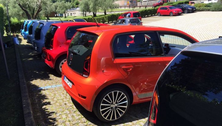 Nuova Volkswagen up! restyling, prova​ta​ su strada​ la nuova citycar con un prezzo di 11.000 euro - Foto 16 di 16