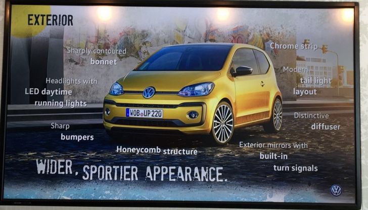 Nuova Volkswagen up! restyling, prova​ta​ su strada​ la nuova citycar con un prezzo di 11.000 euro - Foto 12 di 16