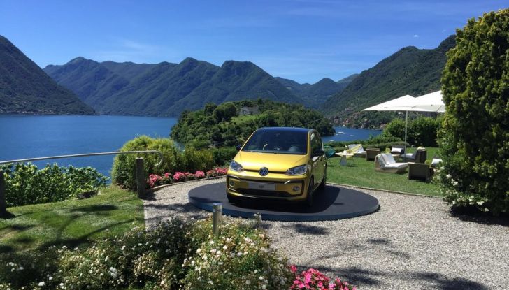 Nuova Volkswagen up! restyling, prova​ta​ su strada​ la nuova citycar con un prezzo di 11.000 euro - Foto 3 di 16