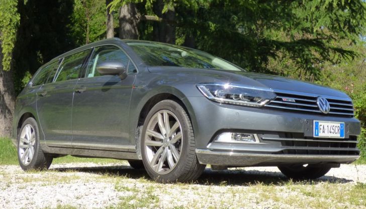 Volkswagen Passat Variant BiTdi da 240CV: la prova della wagon da corsa - Foto 24 di 29