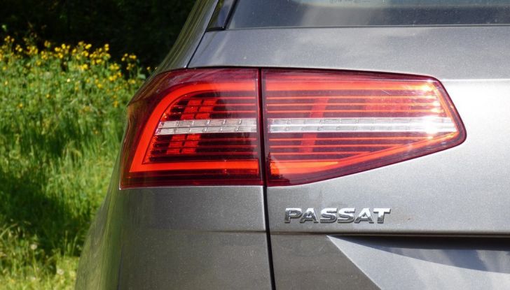 Volkswagen Passat Variant BiTdi da 240CV: la prova della wagon da corsa - Foto 15 di 29