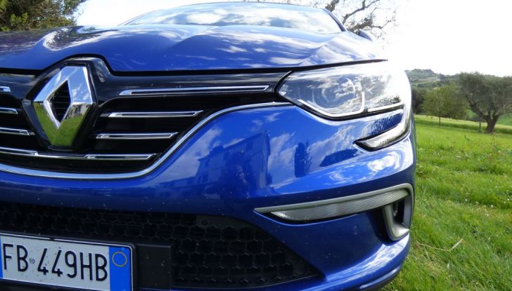 Renault Mégane GT Line da 130CV, prova su strada, impressioni e prezzi - Foto 5 di 36