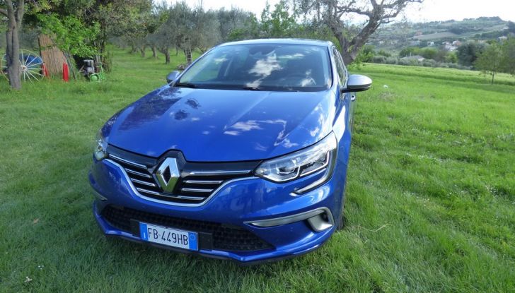Renault Mégane GT Line da 130CV, prova su strada, impressioni e prezzi - Foto 22 di 36