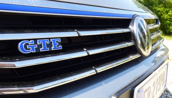 Volkswagen Passat GTE Variant: prova su strada e informazioni - Foto 5 di 30