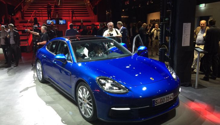 Nuova Porsche Panamera: dotazioni, motorizzazioni e prezzi - Foto 2 di 20