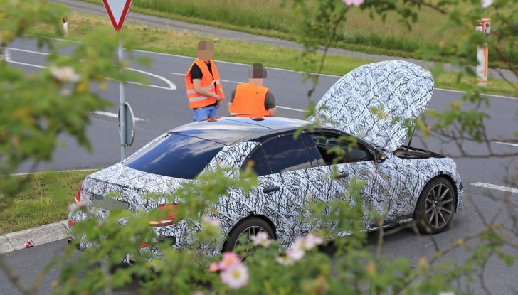 Mercedes AMG E63: le foto spia del guasto - Foto 2 di 12