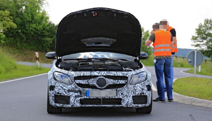 Mercedes AMG E63: le foto spia del guasto - Foto 5 di 12