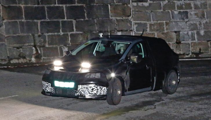Seat Ibiza di nuova generazione, le prime foto spia della compatta - Foto 5 di 9