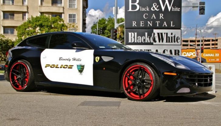 Le auto della Polizia più belle e veloci del mondo - Foto 7 di 19