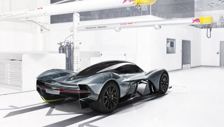 Aston Martin e Red Bull, dalla collaborazione nasce la supercar AM-RB 001 - Foto 5 di 10