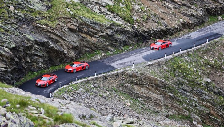 audi R8 V10 prova su strada