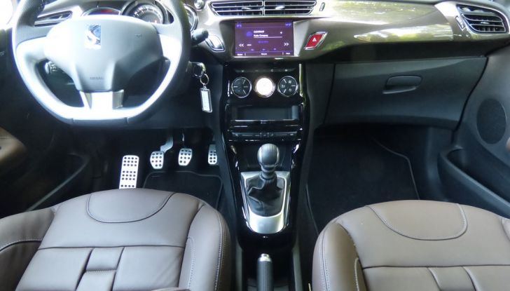 nuova DS3 Sport Chic postazione di guida